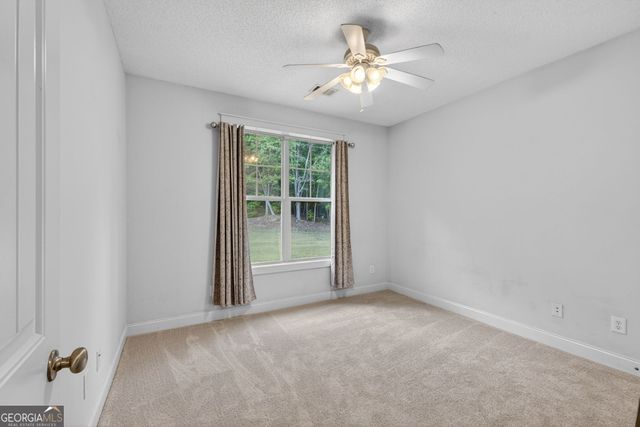 127 Lambdin Circle, Barnesville, GA 30204