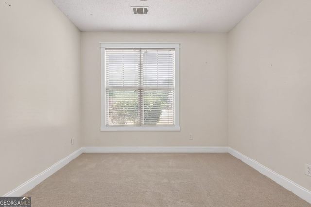 127 Lambdin Circle, Barnesville, GA 30204
