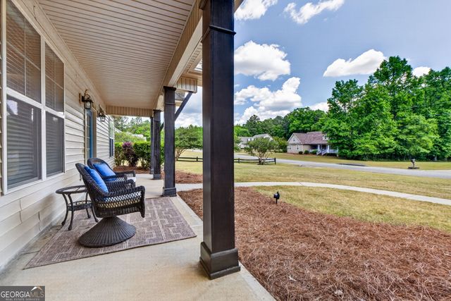 127 Lambdin Circle, Barnesville, GA 30204
