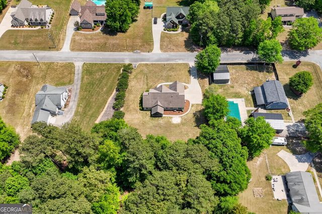 127 Lambdin Circle, Barnesville, GA 30204