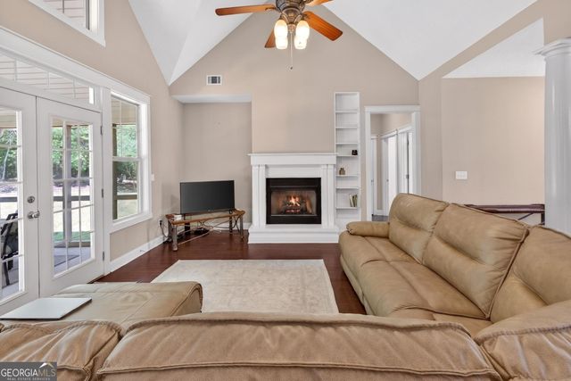 127 Lambdin Circle, Barnesville, GA 30204