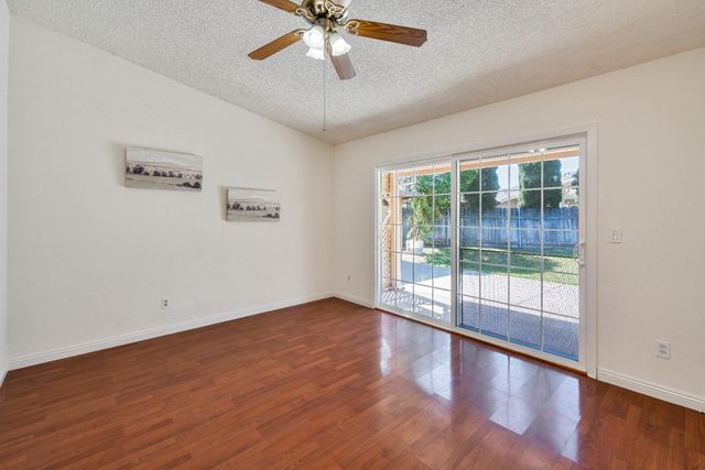 7869 Valley Quail Ct, Antelope, CA 95843