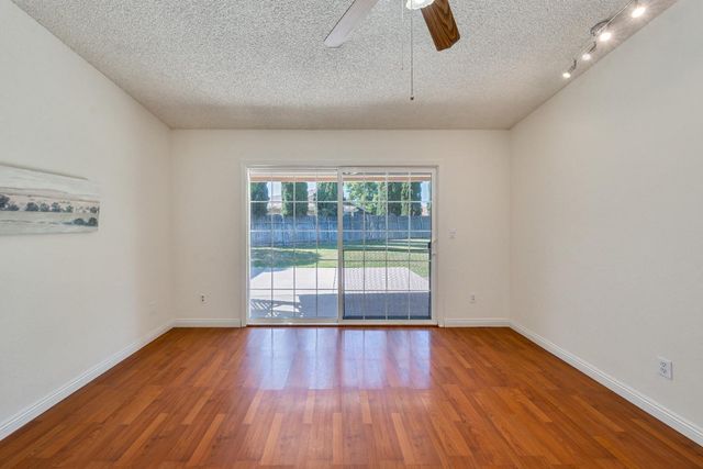 7869 Valley Quail Ct, Antelope, CA 95843