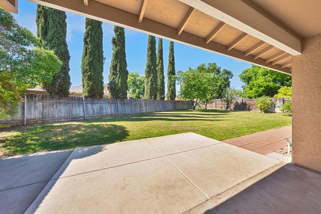 7869 Valley Quail Ct, Antelope, CA 95843