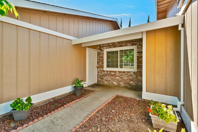 7869 Valley Quail Ct, Antelope, CA 95843