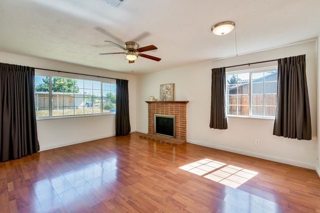 7869 Valley Quail Ct, Antelope, CA 95843