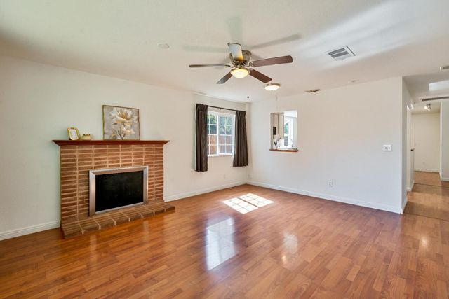 7869 Valley Quail Ct, Antelope, CA 95843