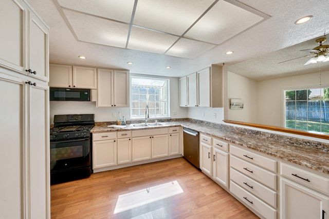 7869 Valley Quail Ct, Antelope, CA 95843