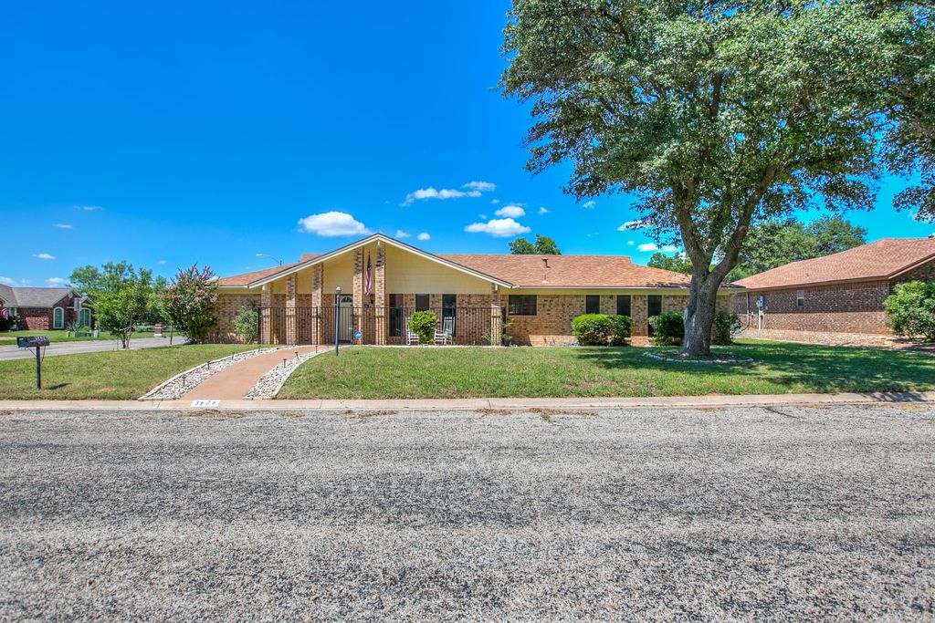 3626 Greenridge Drive, San Angelo, TX 76904