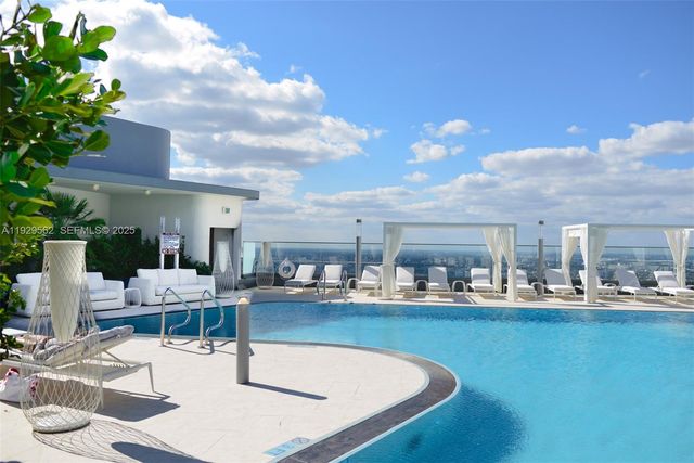 1000 Brickell Plz 3208, Miami, FL 33131