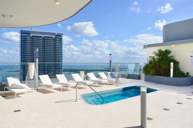 1000 Brickell Plz 3208, Miami, FL 33131