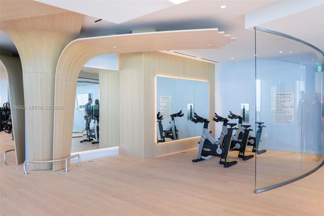 1000 Brickell Plz 3208, Miami, FL 33131