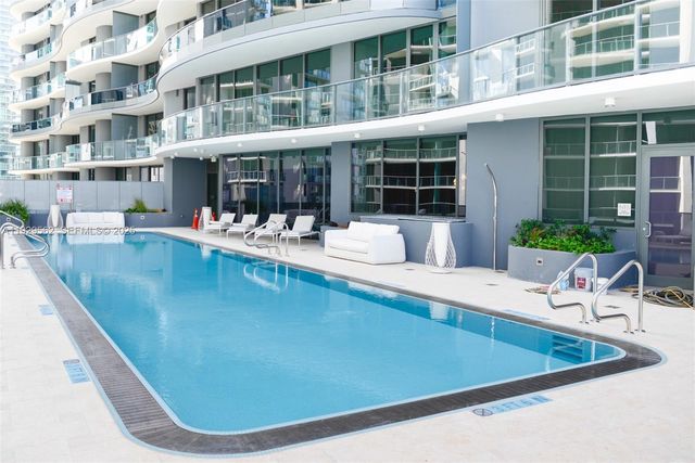 1000 Brickell Plz 3208, Miami, FL 33131