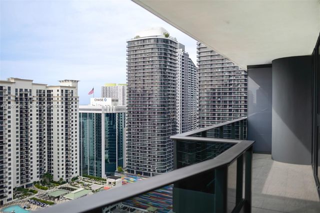 1000 Brickell Plz 3208, Miami, FL 33131