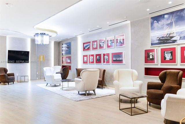 1000 Brickell Plz 3208, Miami, FL 33131