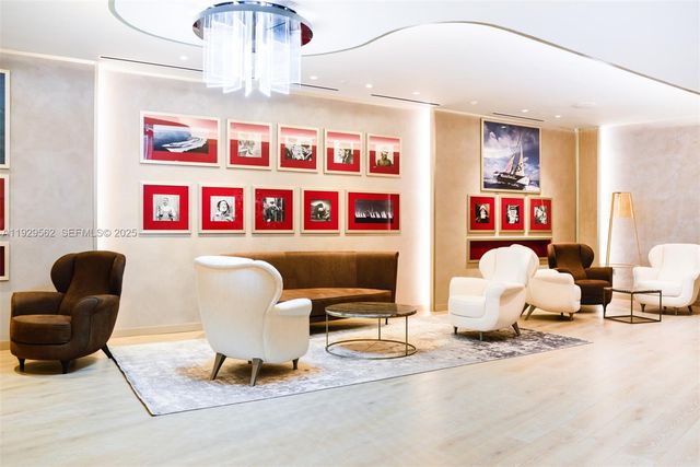 1000 Brickell Plz 3208, Miami, FL 33131