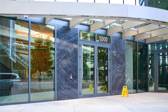 1000 Brickell Plz 3208, Miami, FL 33131