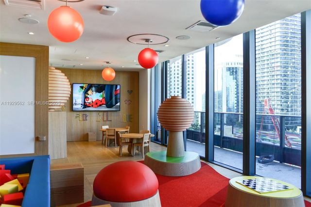 1000 Brickell Plz 3208, Miami, FL 33131