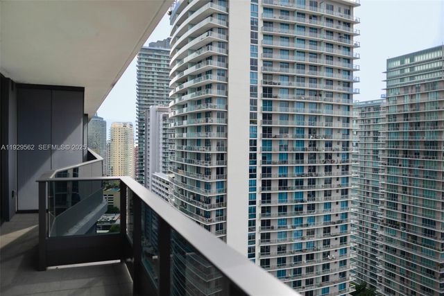 1000 Brickell Plz 3208, Miami, FL 33131