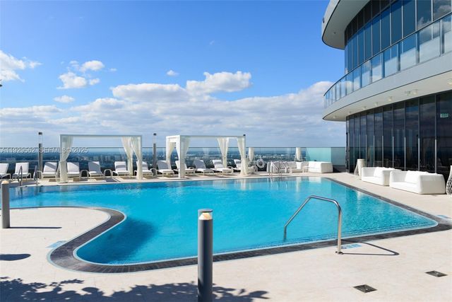 1000 Brickell Plz 3208, Miami, FL 33131