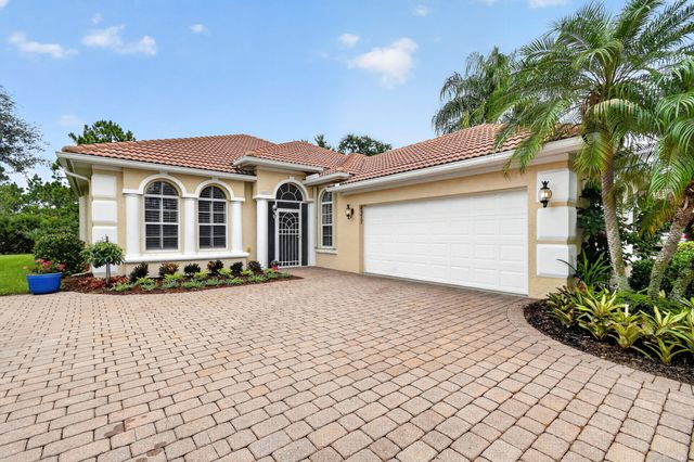 4577 NW Red Bay Circle, Jensen Beach, FL 34957
