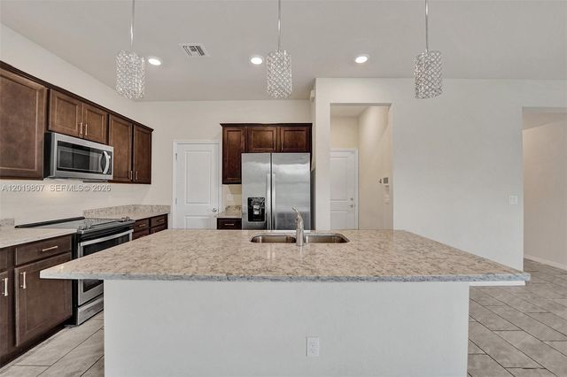 4764 Eucalyptus Dr, Hollywood, FL 33021