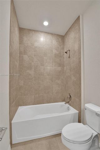 4764 Eucalyptus Dr, Hollywood, FL 33021