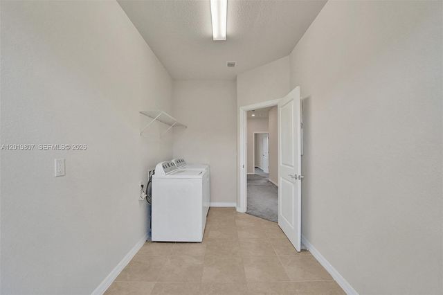 4764 Eucalyptus Dr, Hollywood, FL 33021