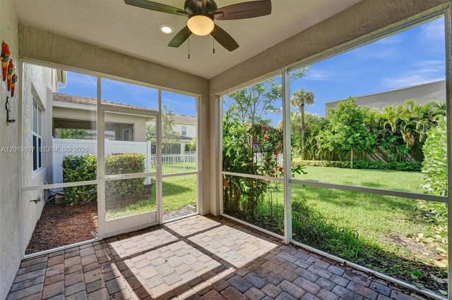 4764 Eucalyptus Dr, Hollywood, FL 33021