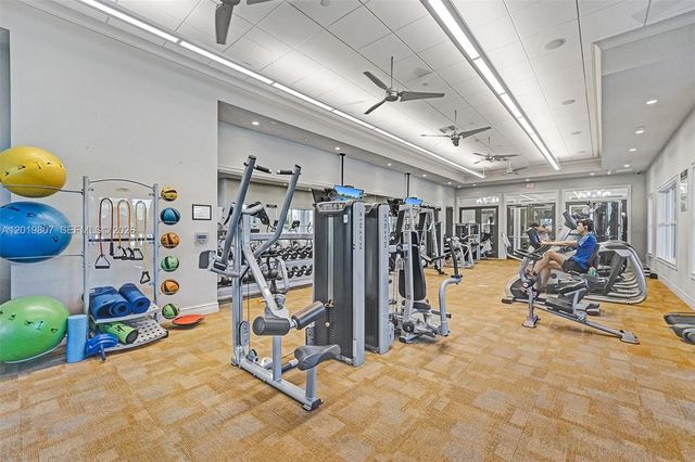 4764 Eucalyptus Dr, Hollywood, FL 33021
