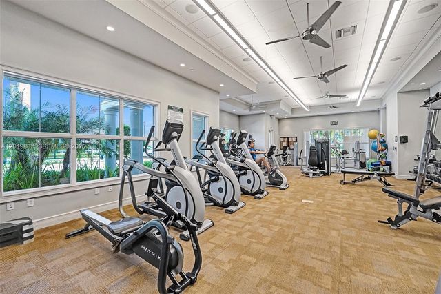 4764 Eucalyptus Dr, Hollywood, FL 33021