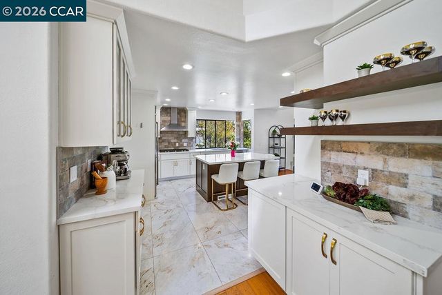 172 Rudgear Dr, Walnut Creek, CA 94596