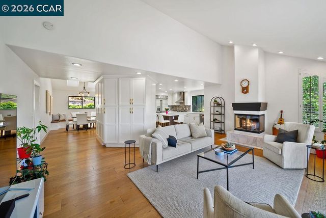 172 Rudgear Dr, Walnut Creek, CA 94596