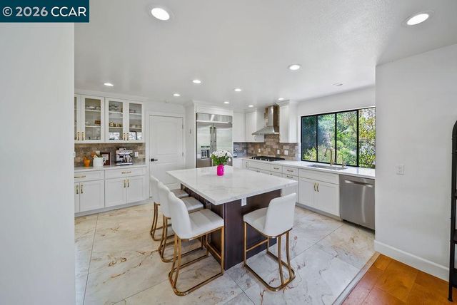 172 Rudgear Dr, Walnut Creek, CA 94596