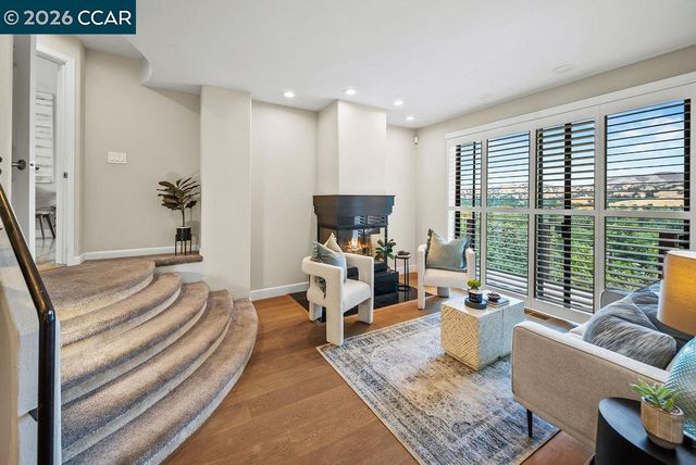 172 Rudgear Dr, Walnut Creek, CA 94596