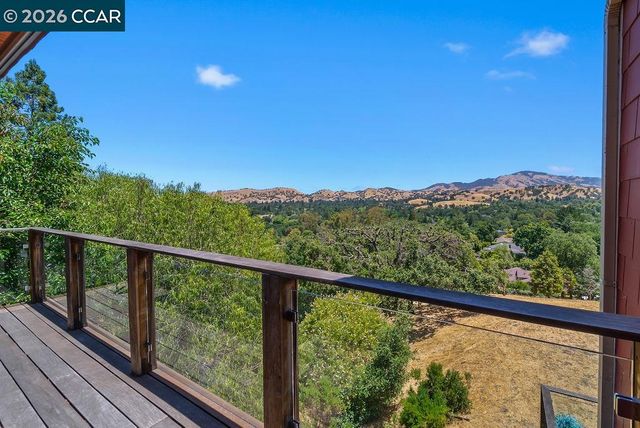 172 Rudgear Dr, Walnut Creek, CA 94596