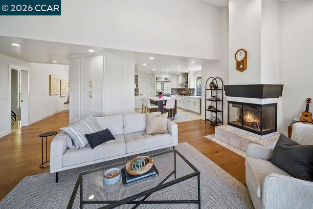 172 Rudgear Dr, Walnut Creek, CA 94596