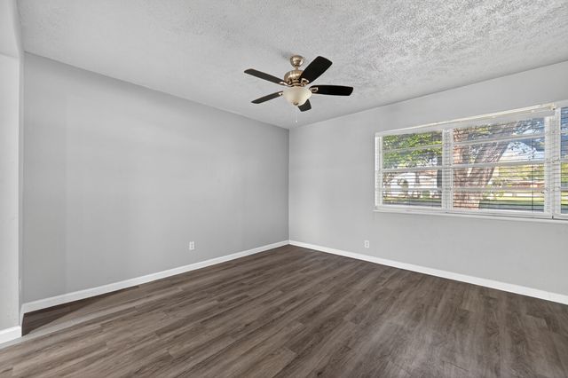 2120 Nottingham Boulevard, Fort Worth, TX 76112