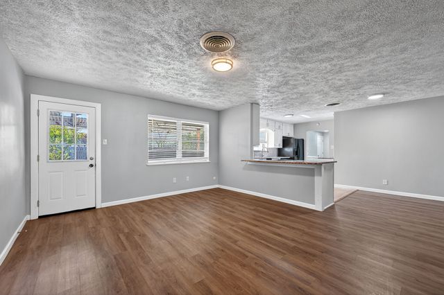 2120 Nottingham Boulevard, Fort Worth, TX 76112