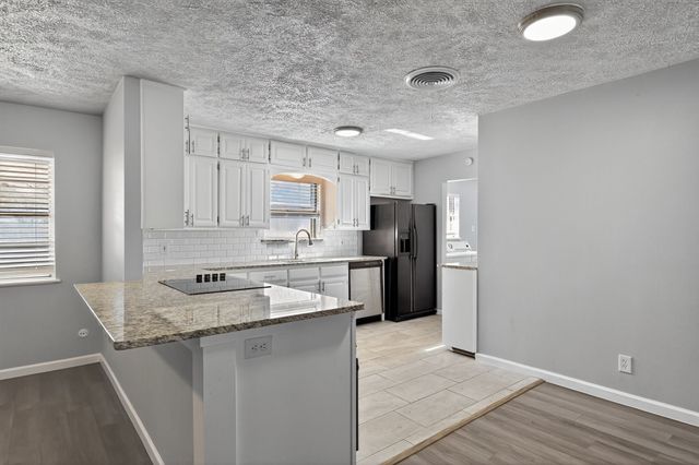 2120 Nottingham Boulevard, Fort Worth, TX 76112