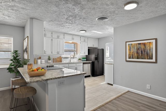 2120 Nottingham Boulevard, Fort Worth, TX 76112