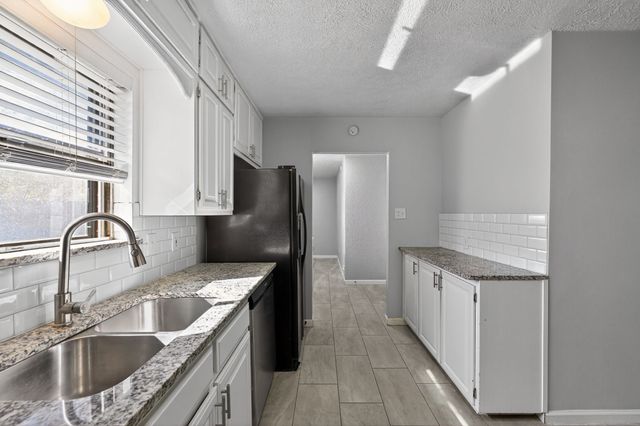 2120 Nottingham Boulevard, Fort Worth, TX 76112