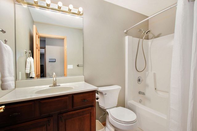 10399 Pike Street, Crown Point, IN 46307