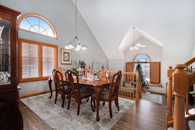 10399 Pike Street, Crown Point, IN 46307