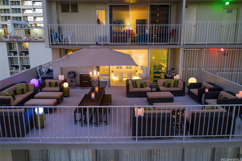 2572 Lemon Road 703, Honolulu, HI 96815