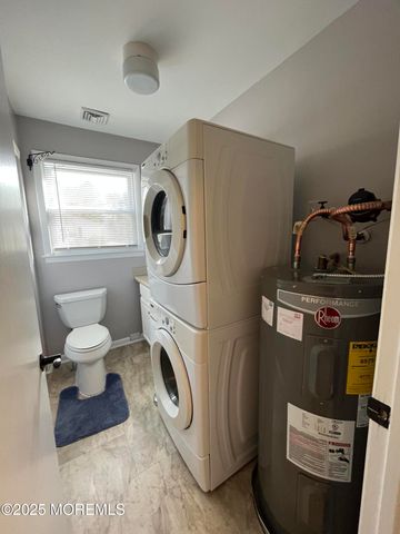 1 Orchard Drive 73, Whiting, NJ 08759