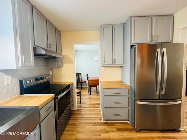 1 Orchard Drive 73, Whiting, NJ 08759