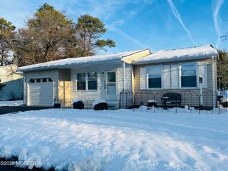 1 Orchard Drive 73, Whiting, NJ 08759