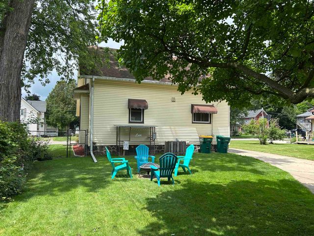 302 N Mackinaw Street, Durand, MI 48429