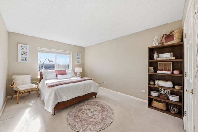 31 E Grove Street 501, Lombard, IL 60148